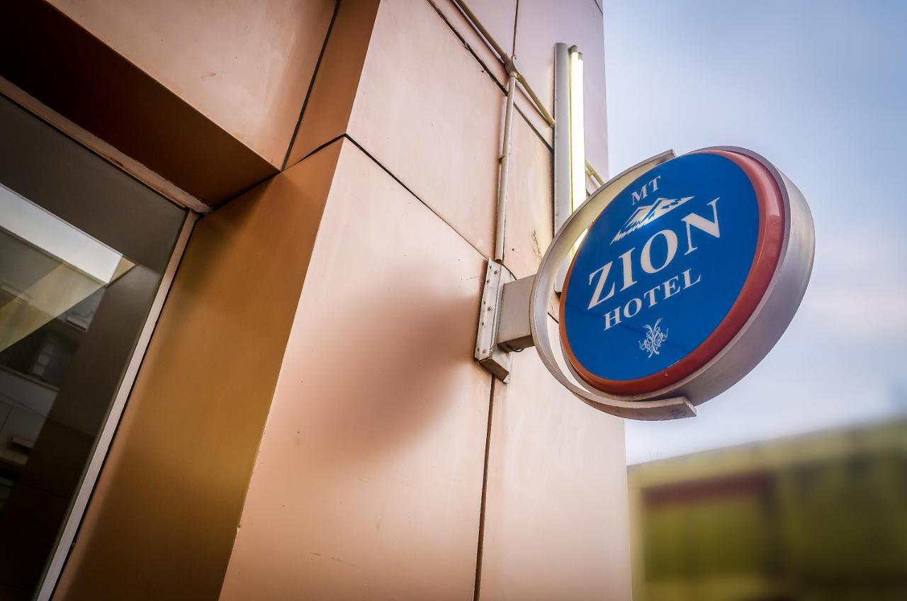 Mt. Zion Hotel カンパラ エクステリア 写真