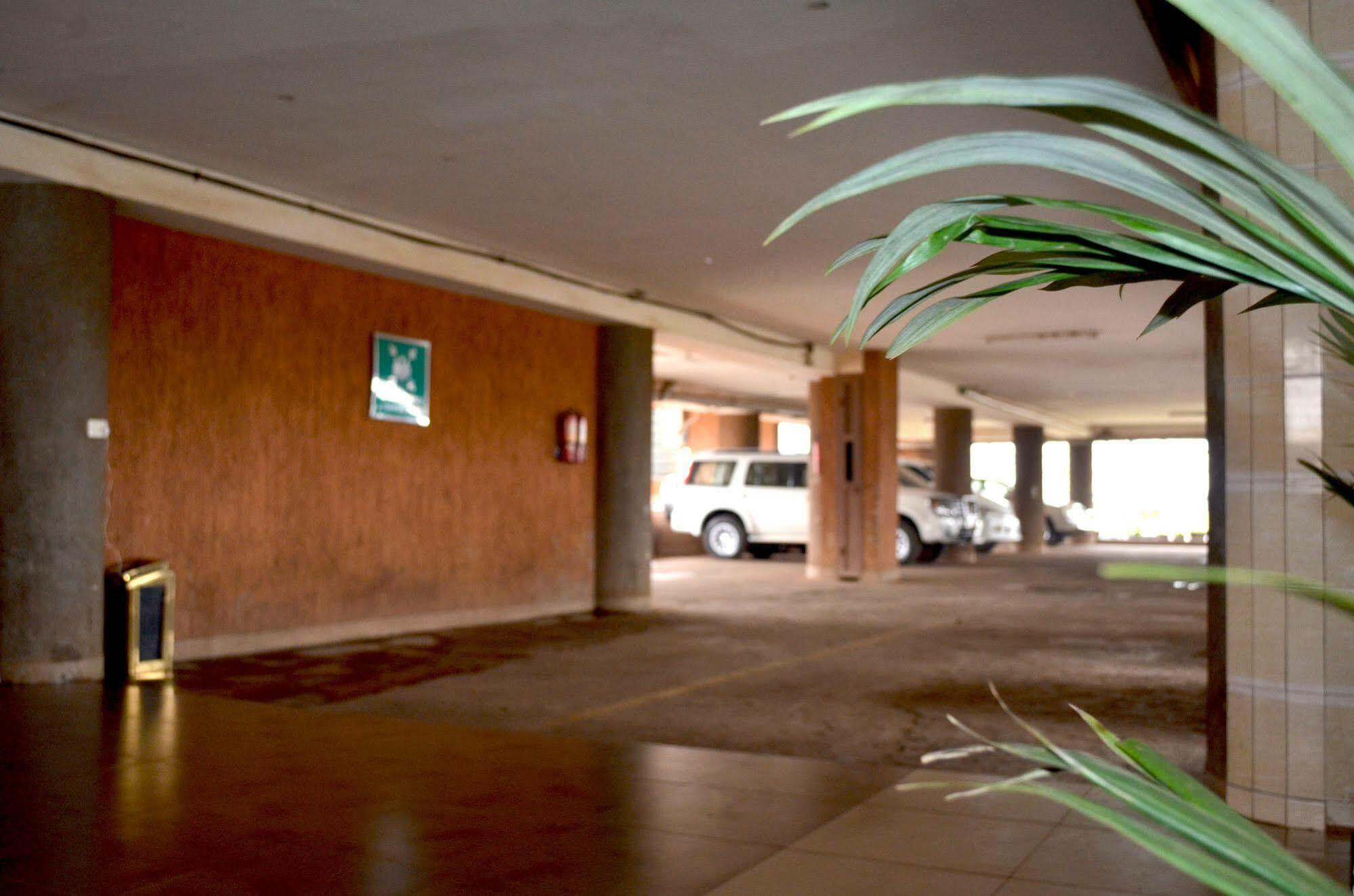 Mt. Zion Hotel カンパラ エクステリア 写真